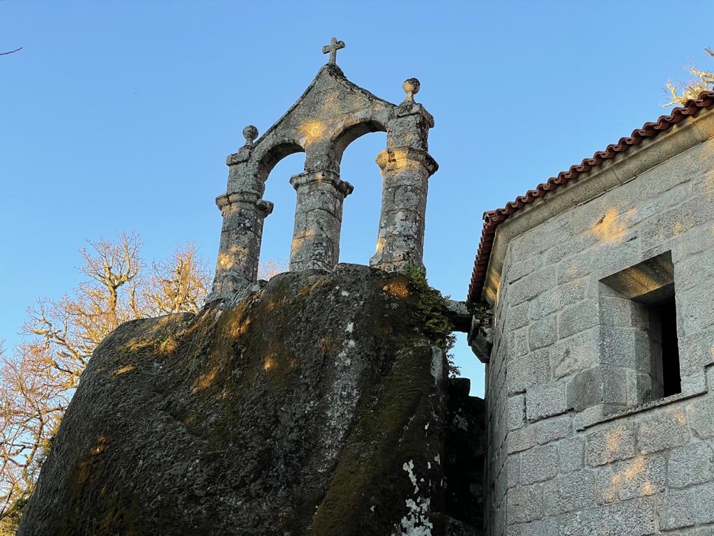 concello-de-esgos-mosteiro-de-san-pedro-de-rocas-9